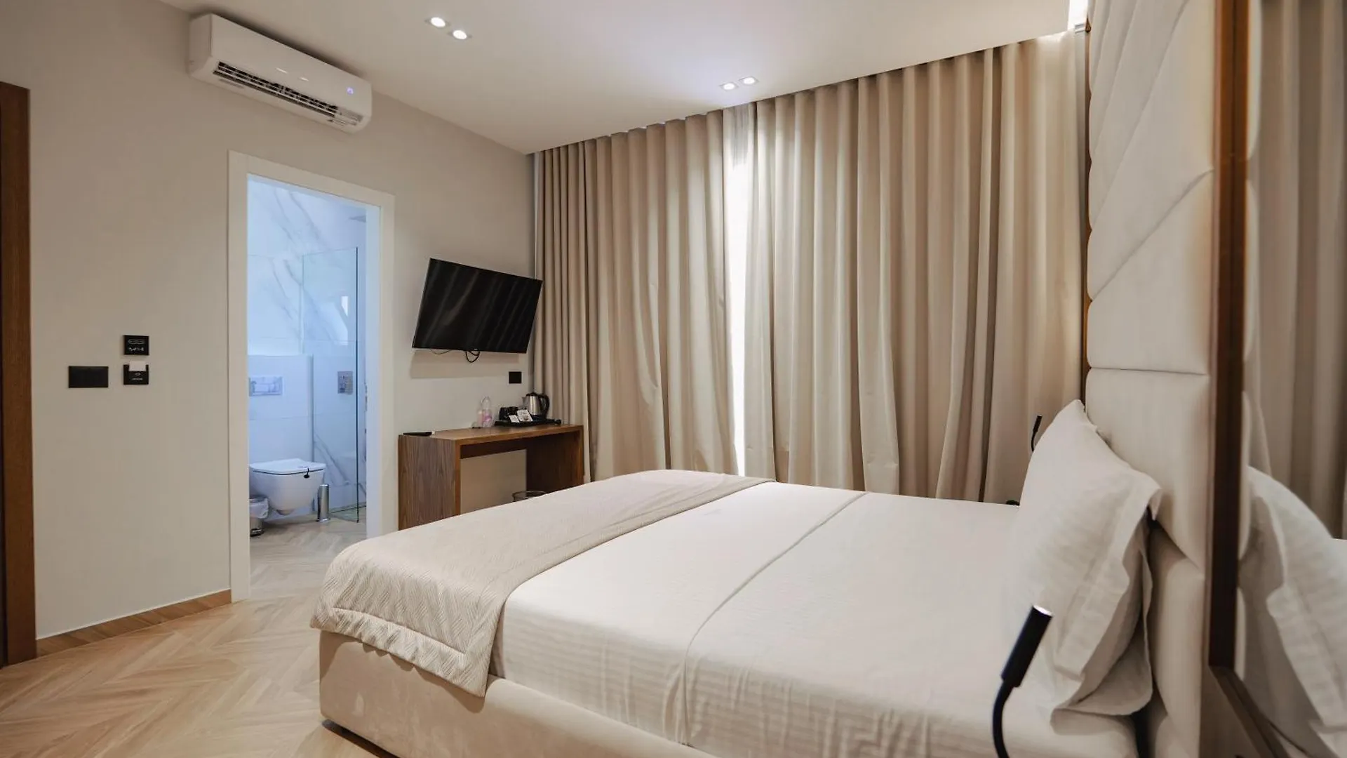 Duka'S Hotel Ksamil